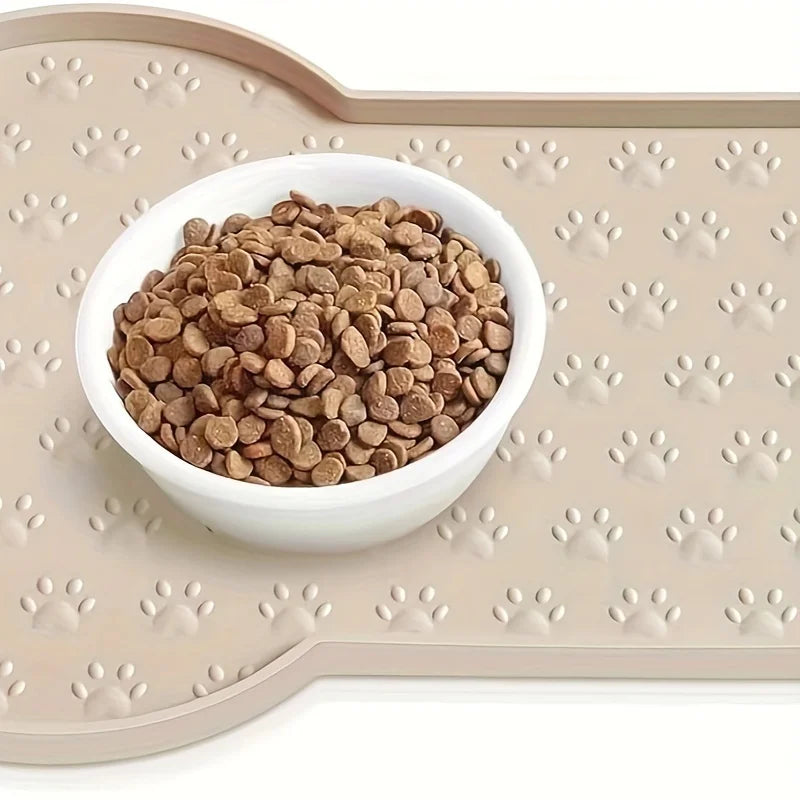 Non-Slip Silicone Pet Feeding Mat with Raised Edges - close-up