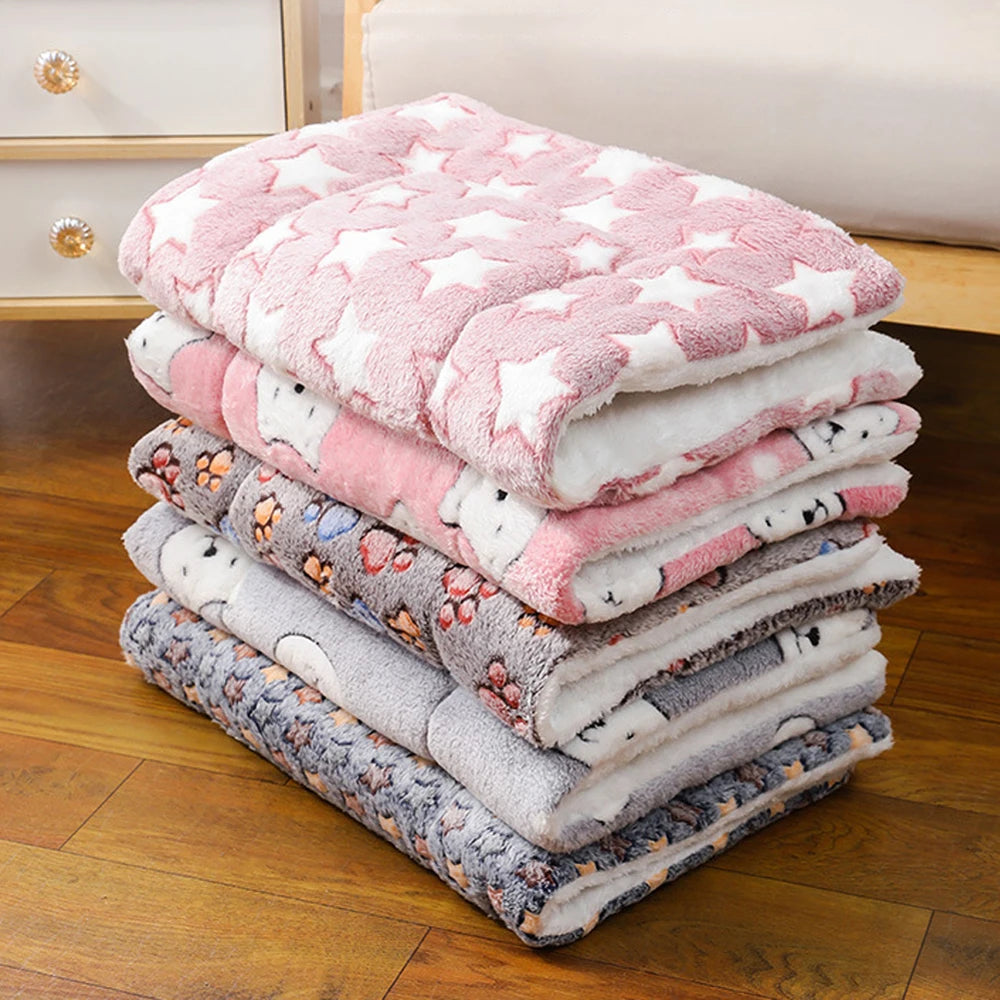 Soft Flannel Pet Sleeping Mat for Cats and Small Dogs - feature view