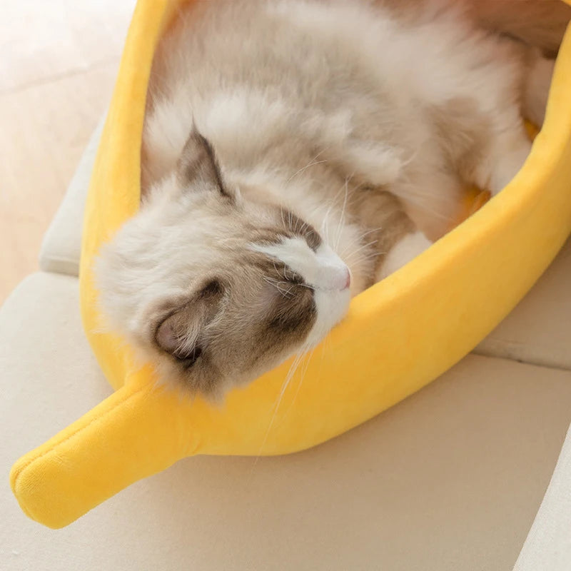 Cozy Banana-Shaped Cat Bed and Kennel - close-up